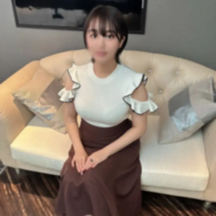 FC2-PPV-4553612 - [High Demand for Reshoots / 3 Cumshots] My cock is glued to the sexy body of this fair-skinned G-cup beauty with a bob haircut.